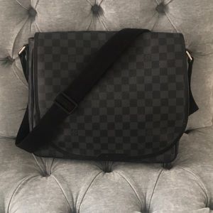 Louis Vuitton leather Damier Graphite messenger